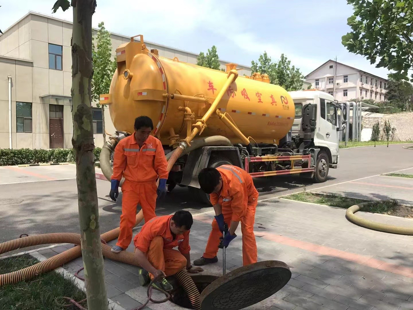 开化化粪池清理与5-8吨吸粪车施工效率分析